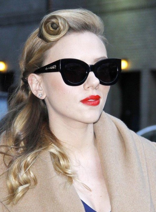 Scarlett Johannson Sunglasses1